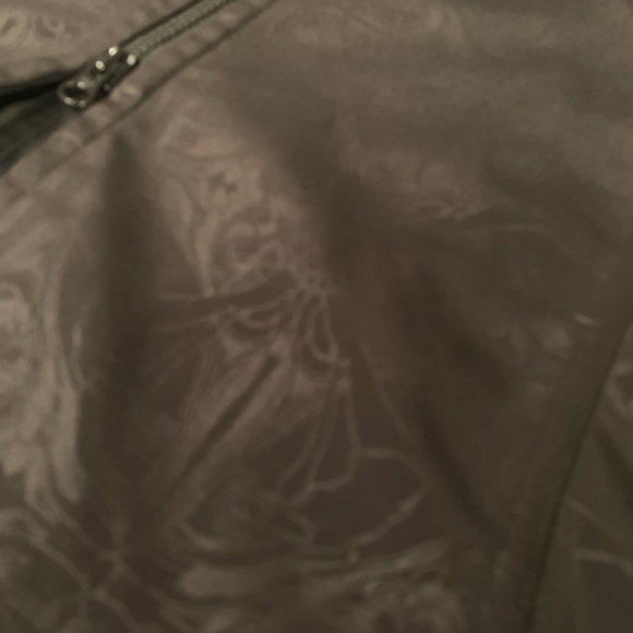 Lululemon “Dancers In The Snow” Apres Softshell raincoat size 10 black print - Picture 13 of 14